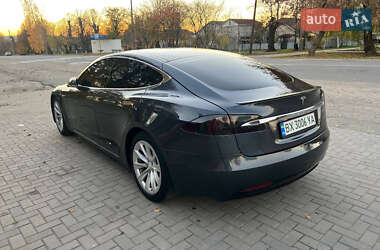 Лифтбек Tesla Model S 2016 в Красилове