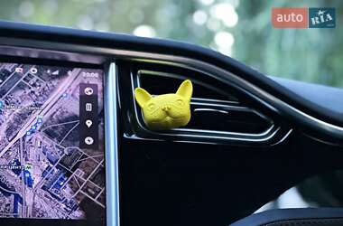Лифтбек Tesla Model S 2017 в 