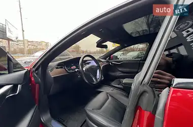Tesla Model S 2016