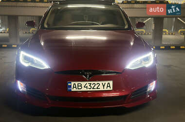 Лифтбек Tesla Model S 2014 в Виннице