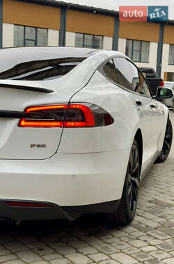 Лифтбек Tesla Model S 2013 в Коломые