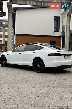 Лифтбек Tesla Model S 2013 в Коломые