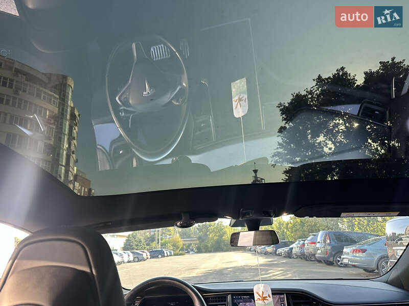 Ліфтбек Tesla Model S 2018 в Миколаєві