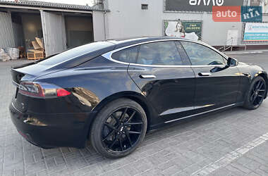 Лифтбек Tesla Model S 2017 в Павлограде
