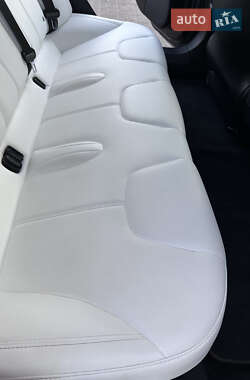 Лифтбек Tesla Model S 2017 в Павлограде
