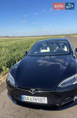 Лифтбек Tesla Model S 2017 в Кропивницком