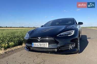Лифтбек Tesla Model S 2017 в Кропивницком