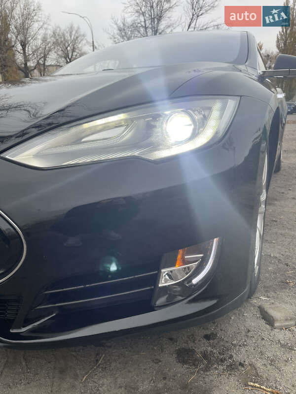 Ліфтбек Tesla Model S 2013 в Києві фото 26 Ліфтбек Tesla Model S 2013 в Києві