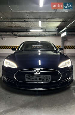 Лифтбек Tesla Model S 2013 в Киеве