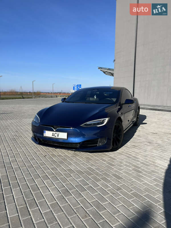 Tesla Model S 2017