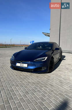 Лифтбек Tesla Model S 2017 в 