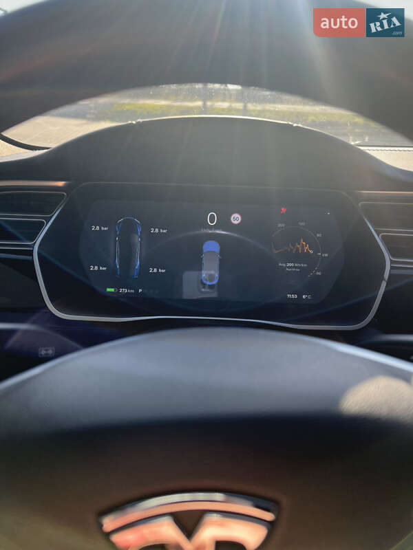 Лифтбек Tesla Model S 2017 в Львове