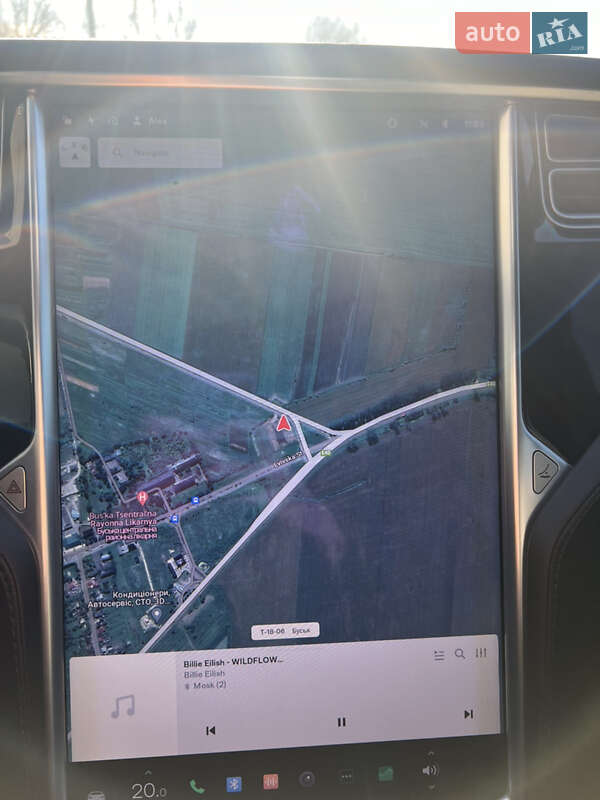 Лифтбек Tesla Model S 2017 в Львове