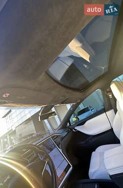 Ліфтбек Tesla Model S 2015 в 