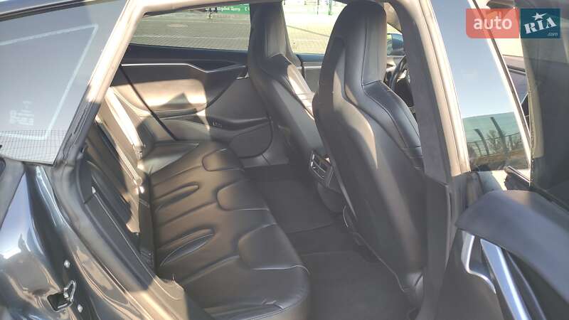 Лифтбек Tesla Model S 2016 в Первомайске фото 10 Лифтбек Tesla Model S 2016 в Первомайске