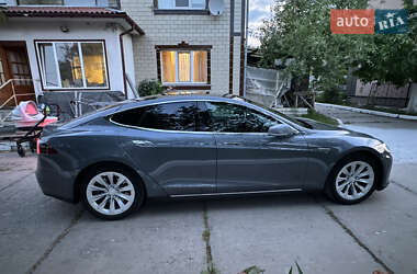 Ліфтбек Tesla Model S 2013 в Києві