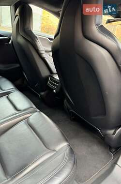 Ліфтбек Tesla Model S 2014 в Вінниці