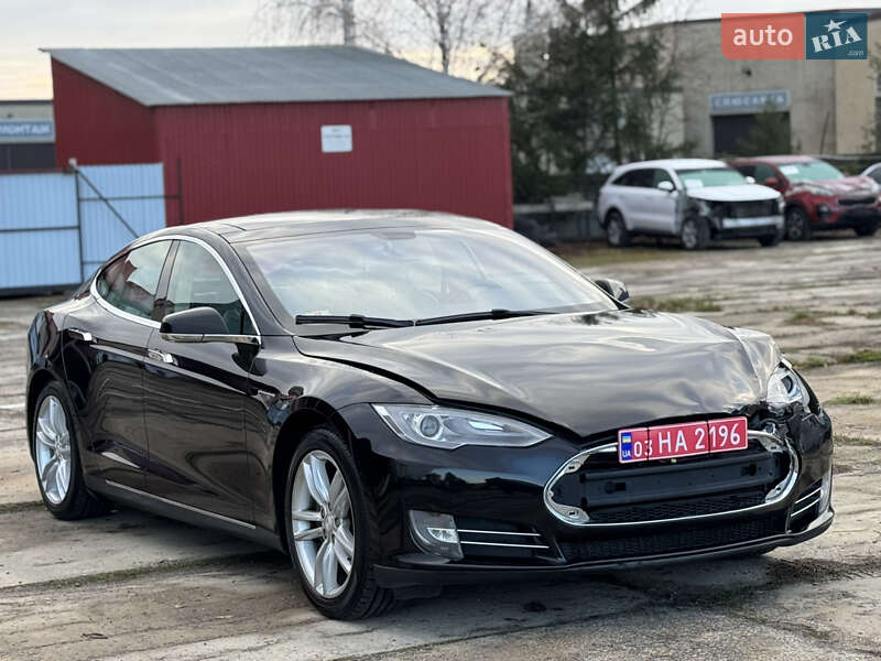 Tesla Model S