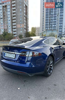 Лифтбек Tesla Model S 2016 в Черкассах