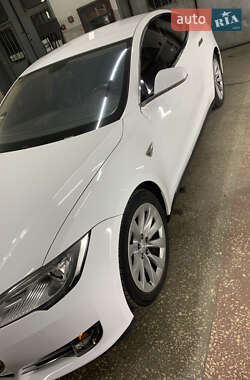 Лифтбек Tesla Model S 2013 в 
