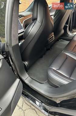 Лифтбек Tesla Model S 2017 в 