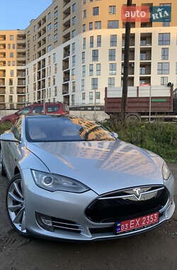 Лифтбек Tesla Model S 2013 в Львове