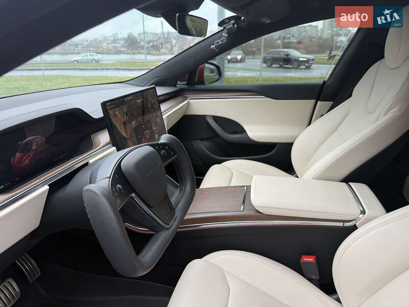 Лифтбек Tesla Model S 2022 в Виннице