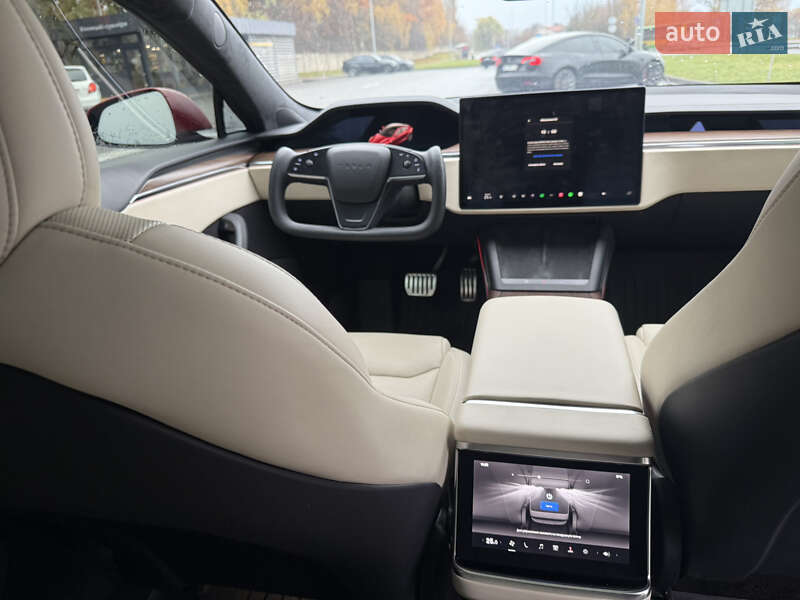 Лифтбек Tesla Model S 2022 в Виннице