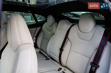 Лифтбек Tesla Model S 2023 в Днепре