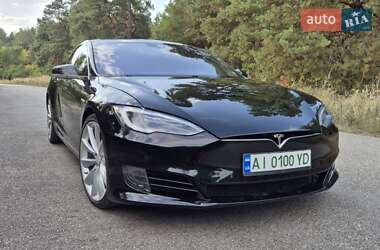 Лифтбек Tesla Model S 2016 в 