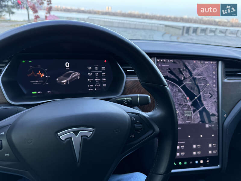 Лифтбек Tesla Model S 2020 в Киеве