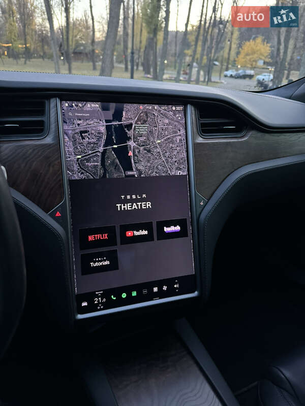 Лифтбек Tesla Model S 2020 в Киеве
