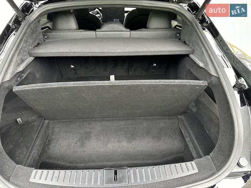 Ліфтбек Tesla Model S 2021 в Києві