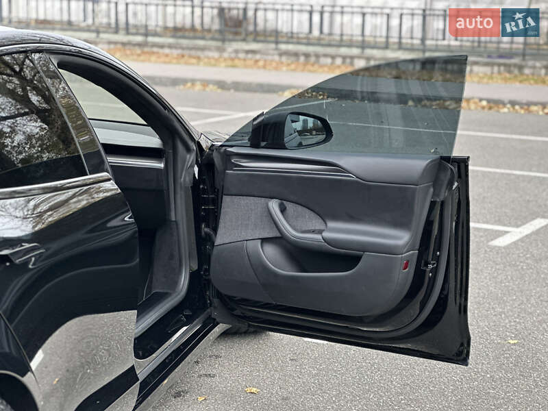 Ліфтбек Tesla Model S 2021 в Києві