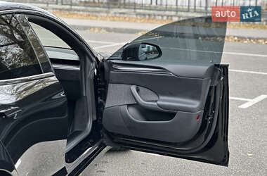 Лифтбек Tesla Model S 2021 в 