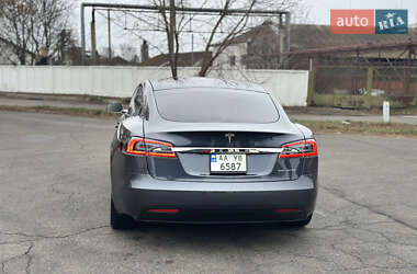 Лифтбек Tesla Model S 2019 в 