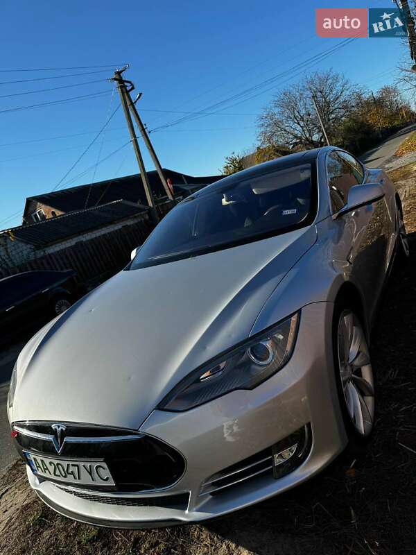 Лифтбек Tesla Model S 2013 в Киеве фото 2 Лифтбек Tesla Model S 2013 в Киеве