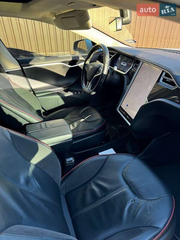 Лифтбек Tesla Model S 2013 в Киеве фото 9 Лифтбек Tesla Model S 2013 в Киеве