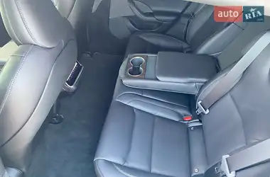 Tesla Model S 2021