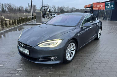 Лифтбек Tesla Model S 2019 в Золочеве