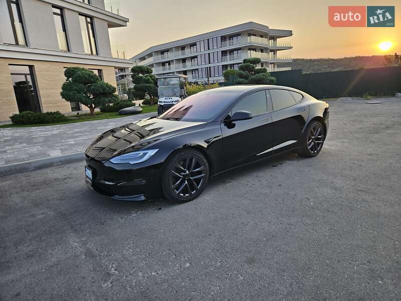 Лифтбек Tesla Model S 2021 в Киеве