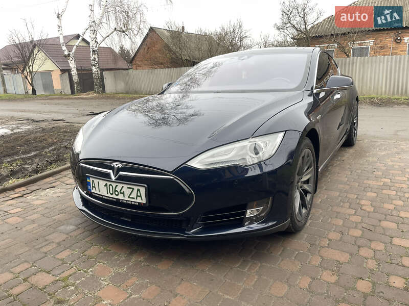 Лифтбек Tesla Model S 2015 в Харькове фото 9 Лифтбек Tesla Model S 2015 в Харькове