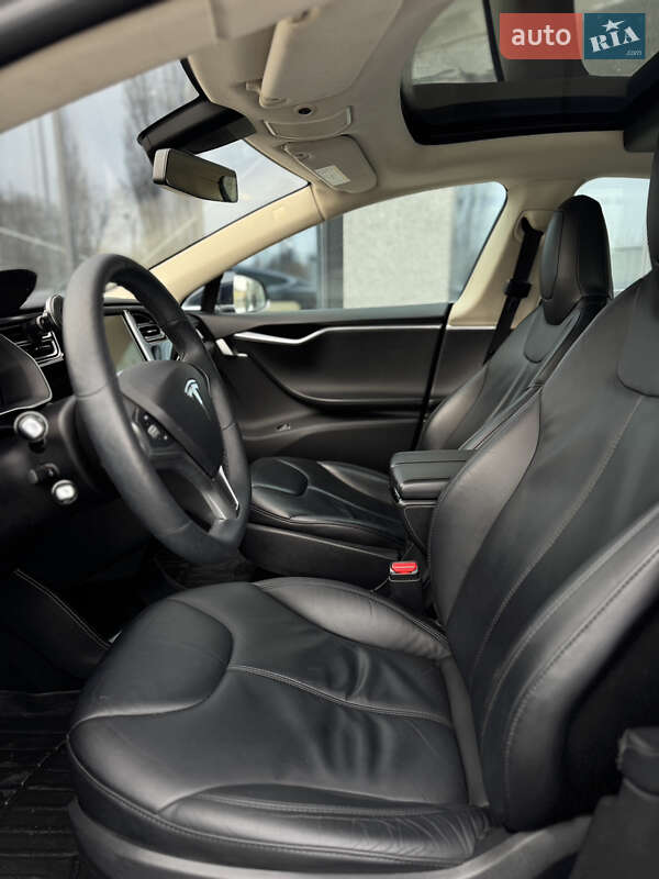 Лифтбек Tesla Model S 2015 в Ровно фото 14 Лифтбек Tesla Model S 2015 в Ровно