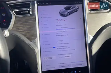 Tesla Model S 2015