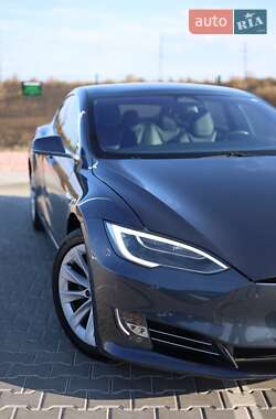 Ліфтбек Tesla Model S 2018 в Миколаєві