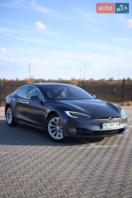 Ліфтбек Tesla Model S 2018 в Миколаєві