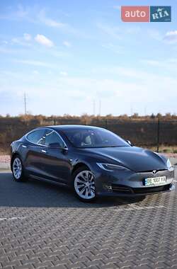 Ліфтбек Tesla Model S 2018 в Миколаєві