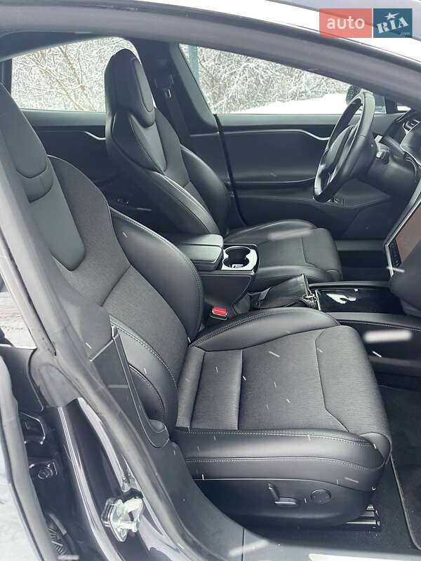 Лифтбек Tesla Model S 2018 в Харькове
