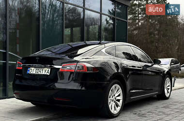 Лифтбек Tesla Model S 2017 в Львове