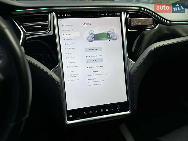 Лифтбек Tesla Model S 2017 в Львове